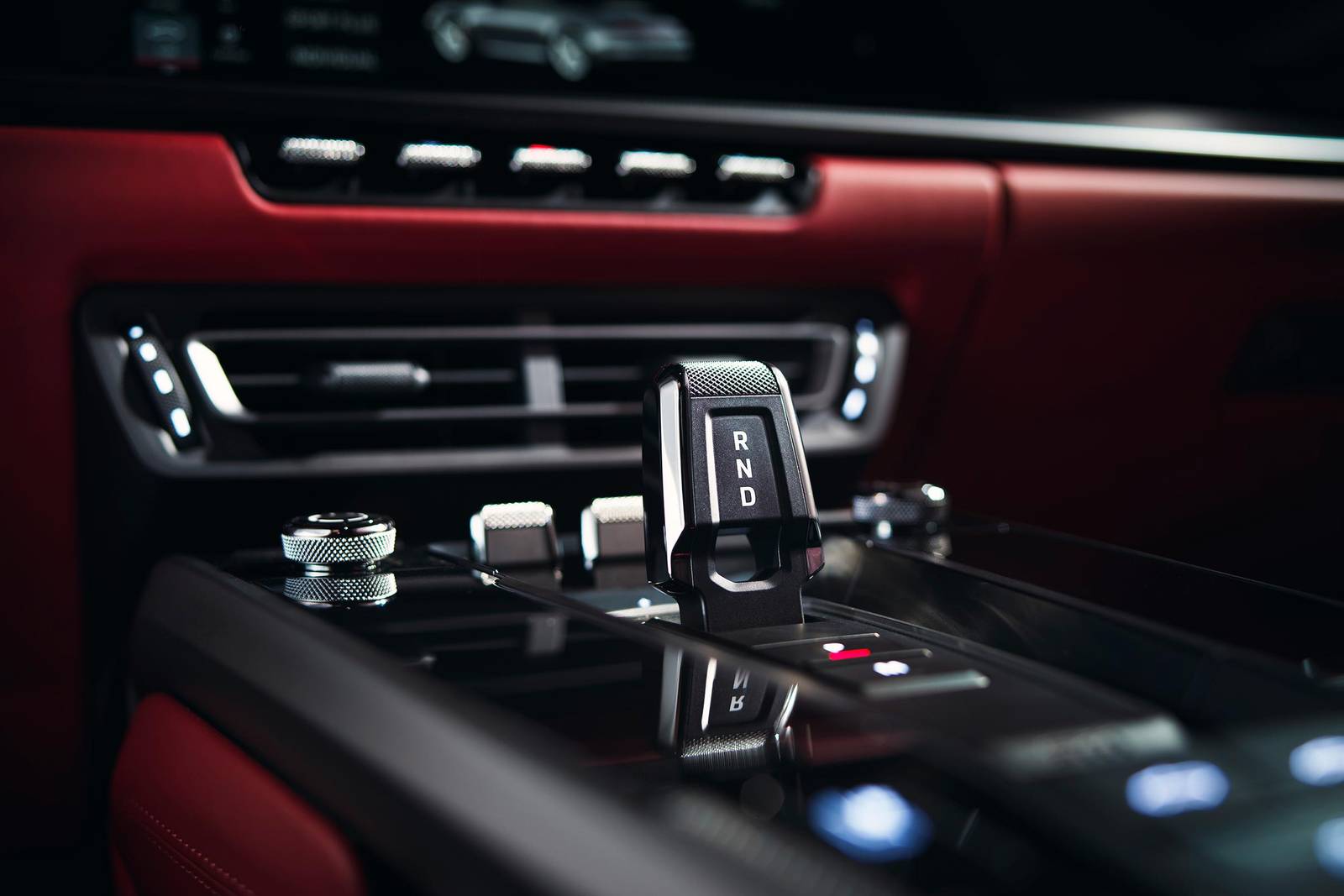 2020 Porsche 911 interior SHF