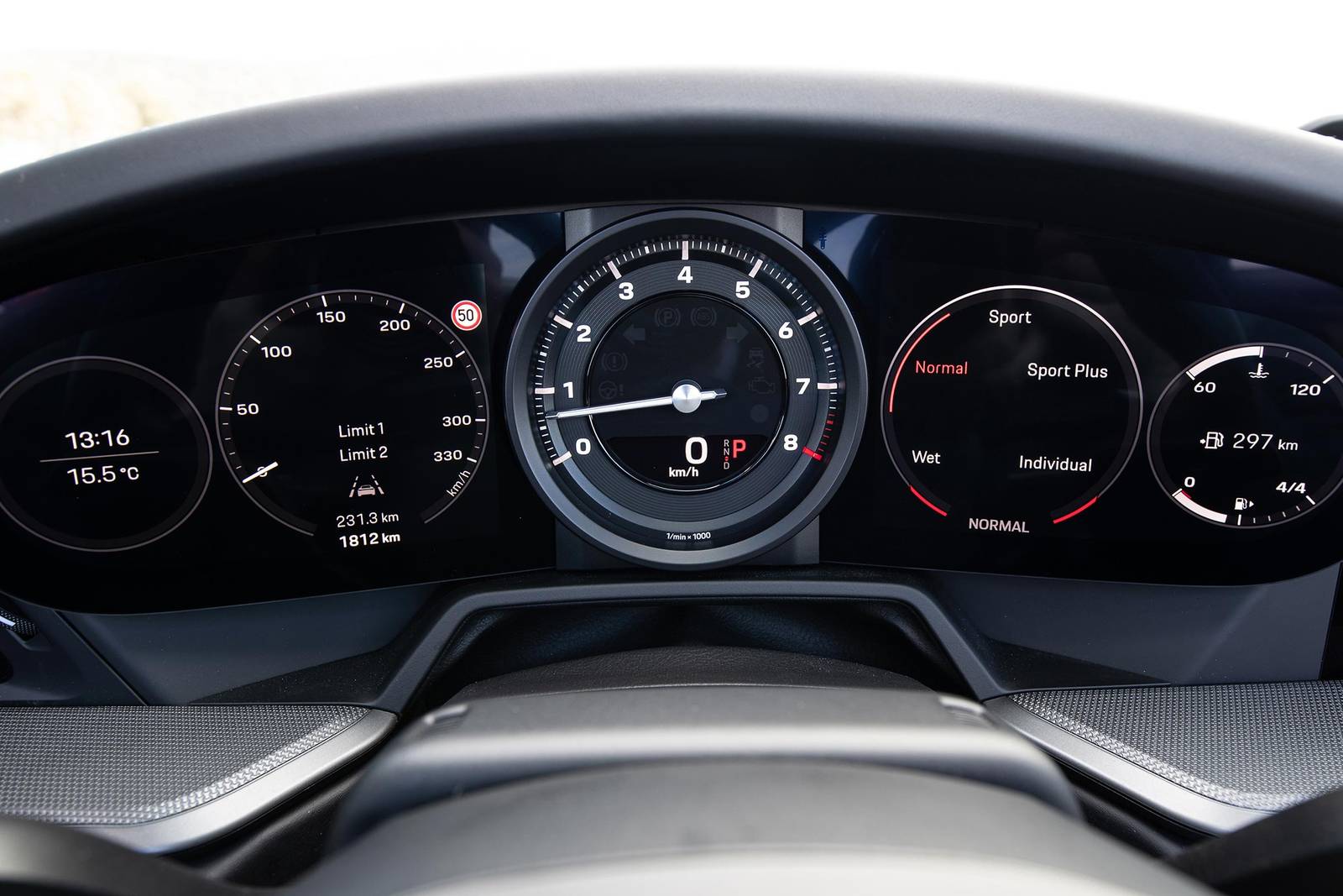 2020 Porsche 911 interior G