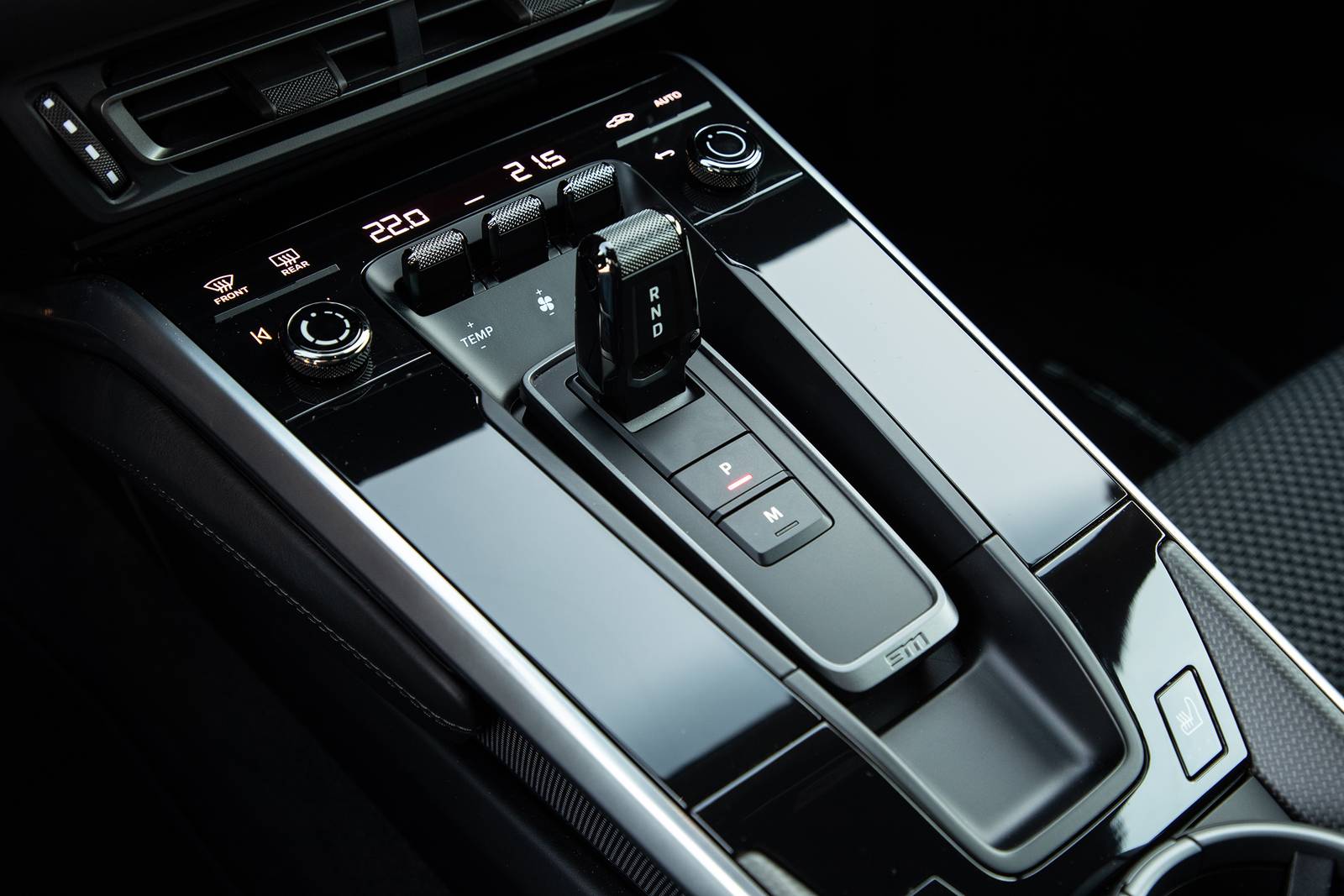 2020 Porsche 911 interior SHF