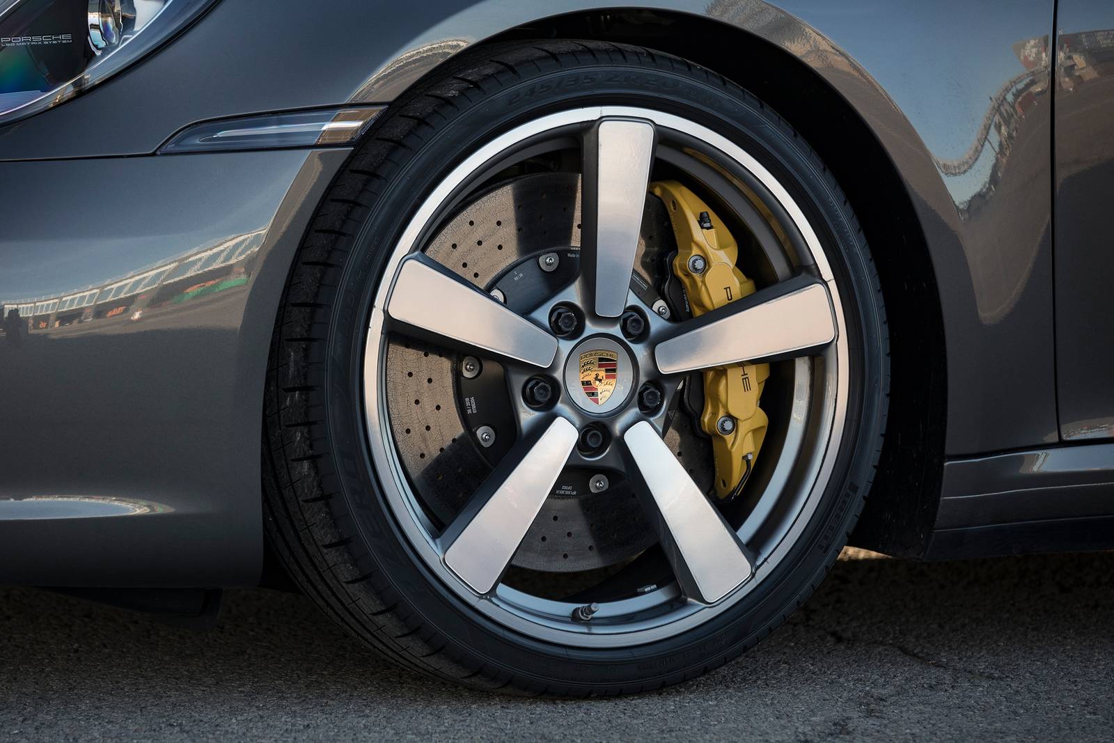 2020 Porsche 911 exterior W