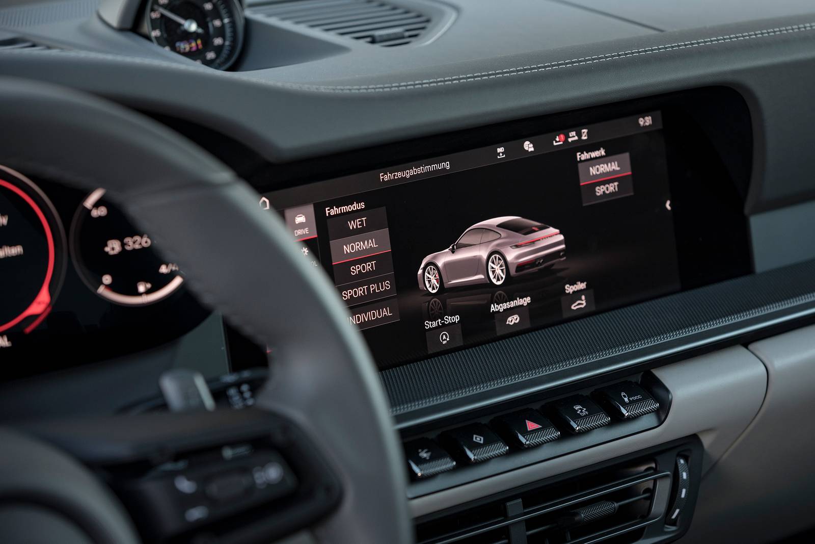 2021 Porsche 911 interior CC