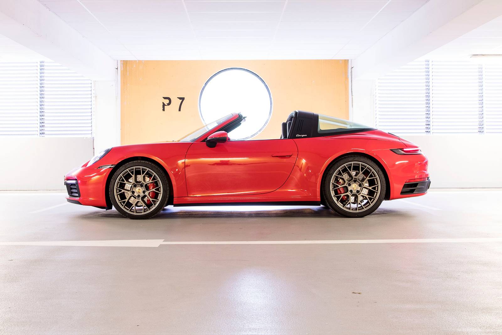 2021 Porsche 911 — OEM photo 5