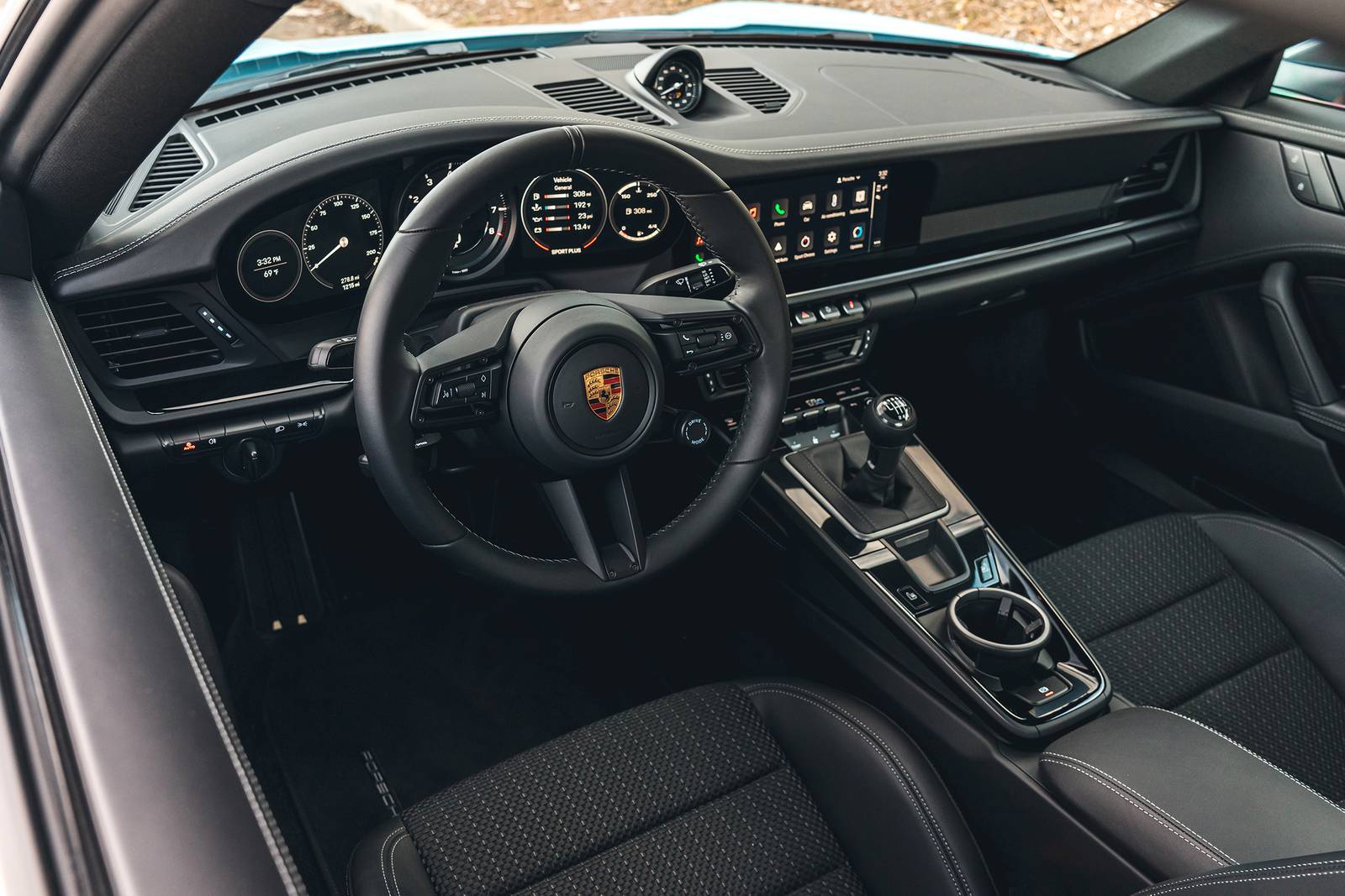 2023 Porsche 911 interior D