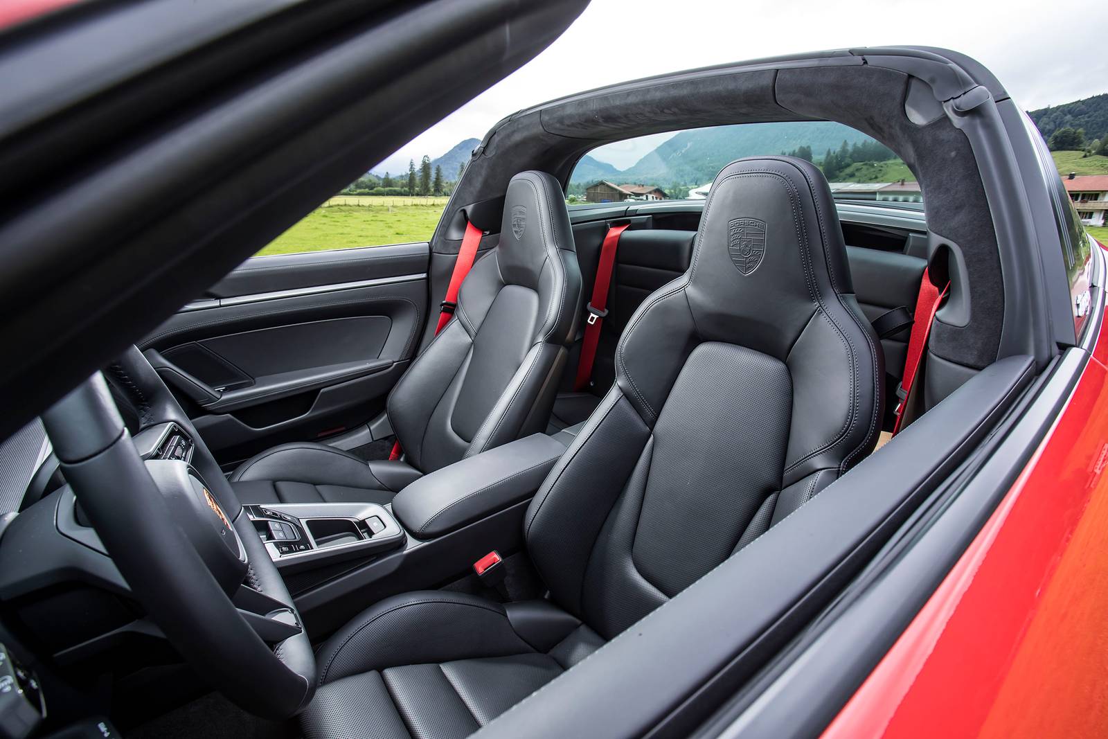 2023 Porsche 911 interior DETAIL