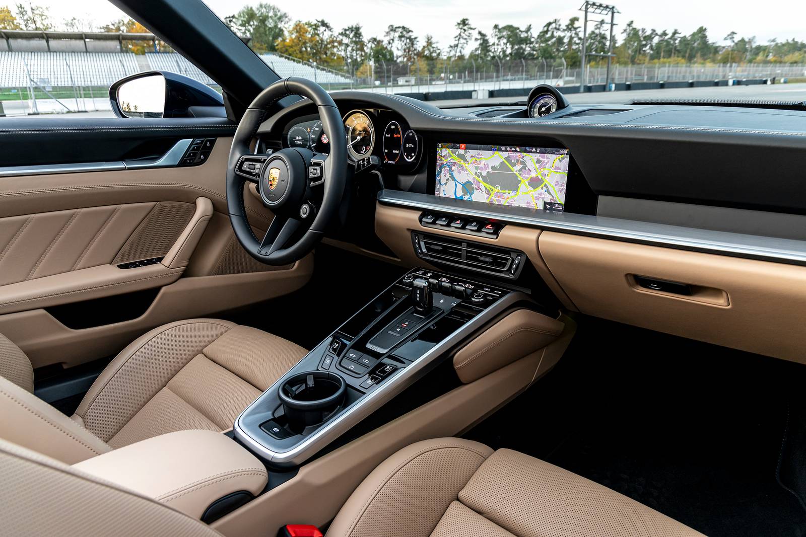2023 Porsche 911 interior D