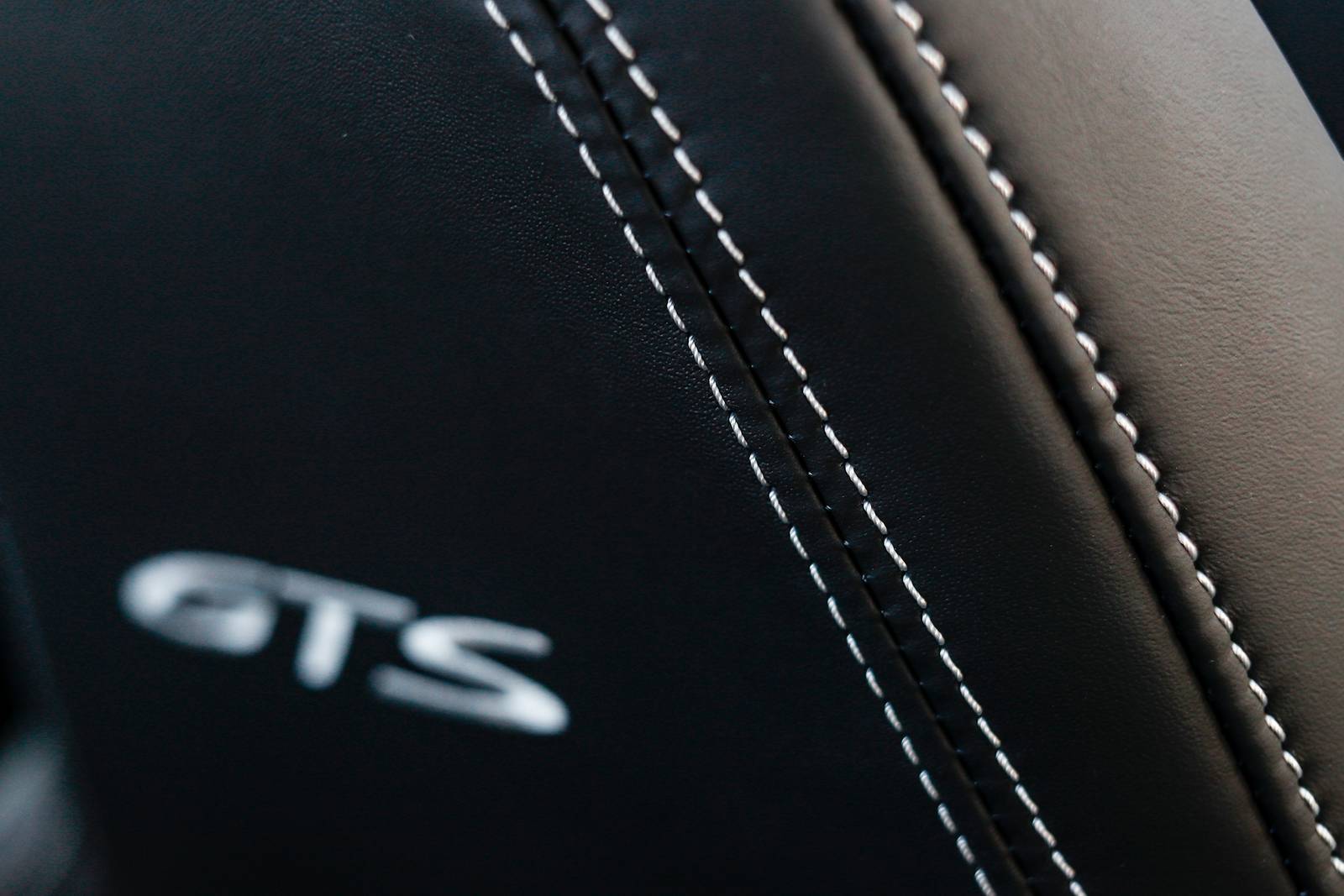 2024 Porsche 911 interior DETAIL