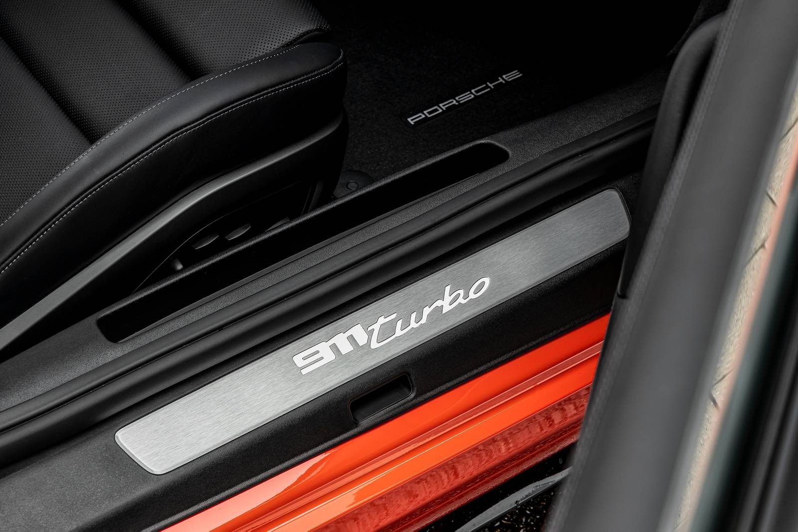 2024 Porsche 911 interior DETAIL