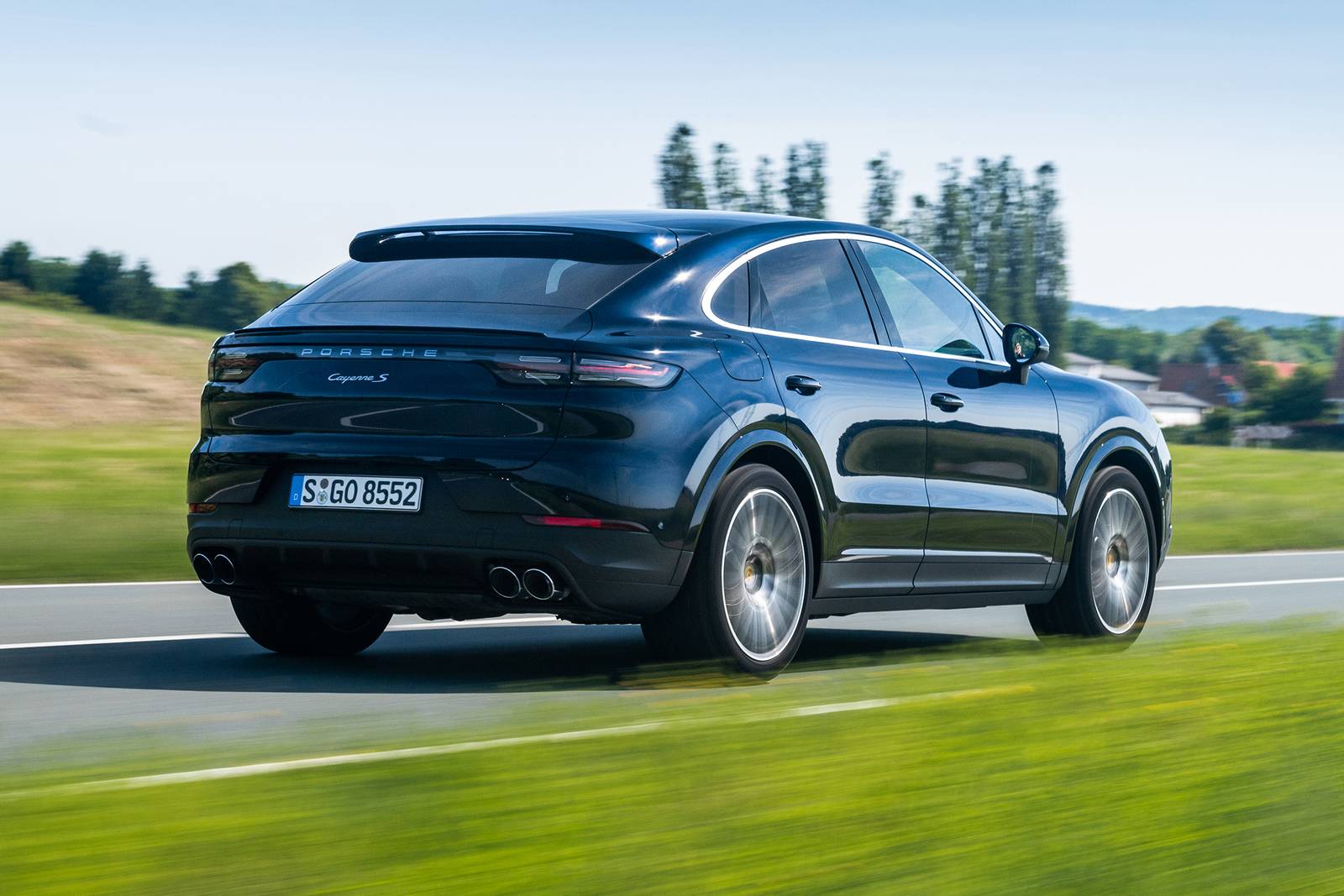 2020 Porsche Cayenne exterior FQ