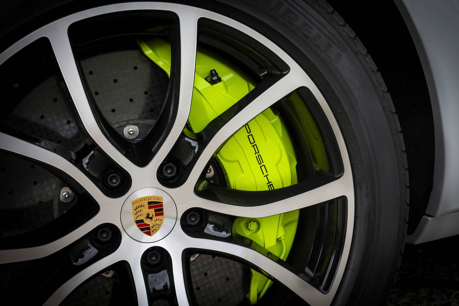 2021 Porsche Cayenne exterior EDETAIL