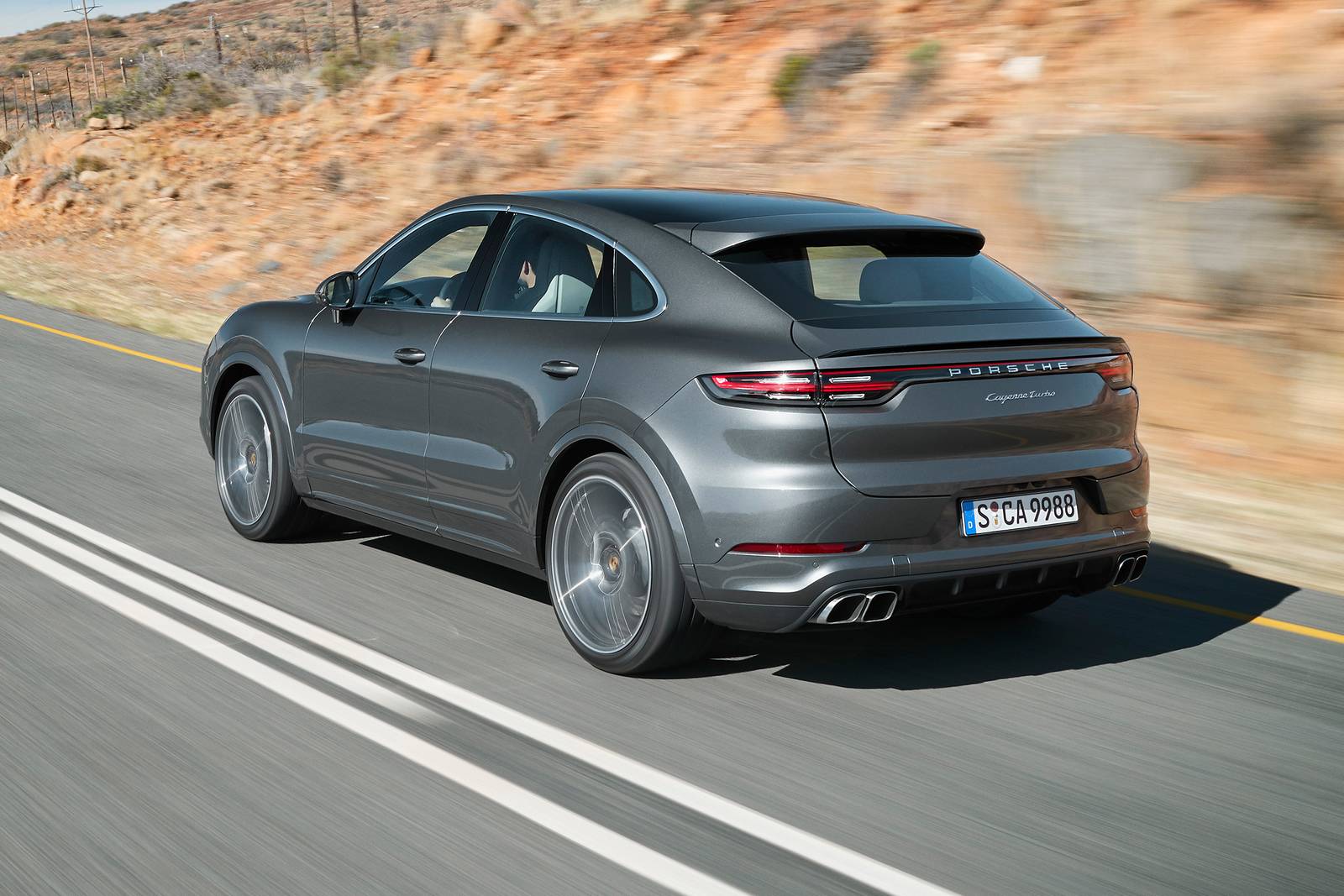 2022 Porsche Cayenne exterior FQ