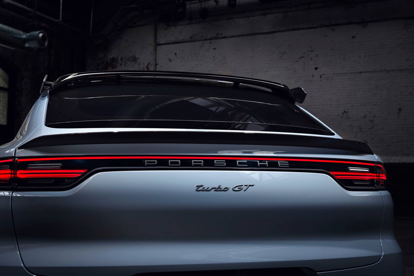 2022 Porsche Cayenne exterior RBDG