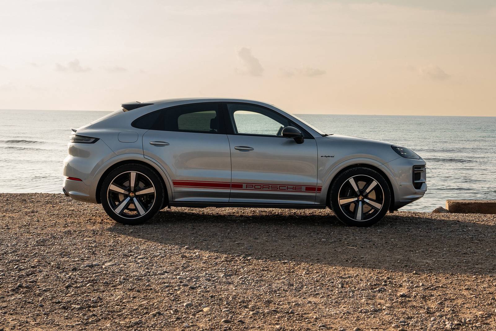 2024 Porsche Cayenne exterior S