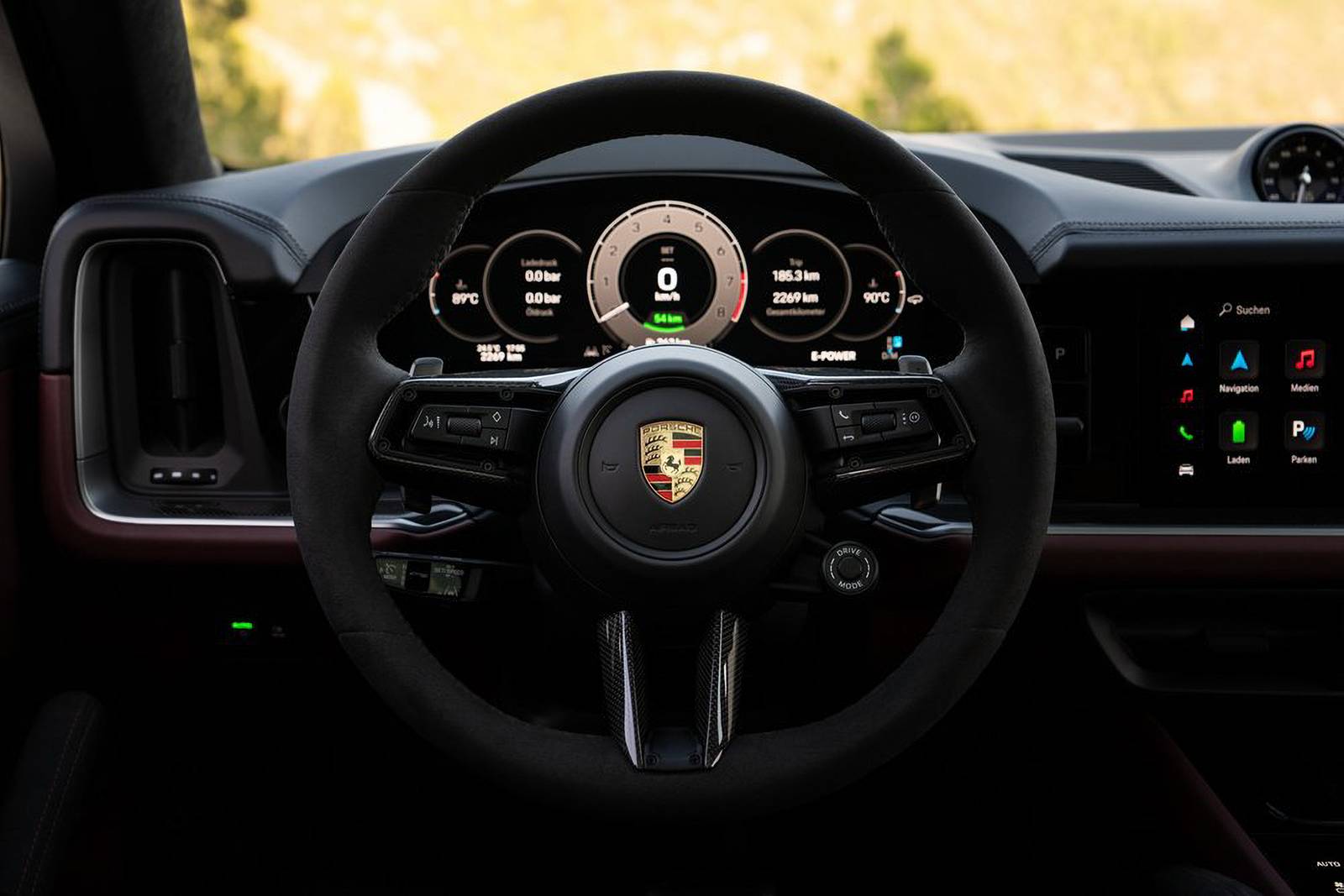 2024 Porsche Cayenne interior SWD