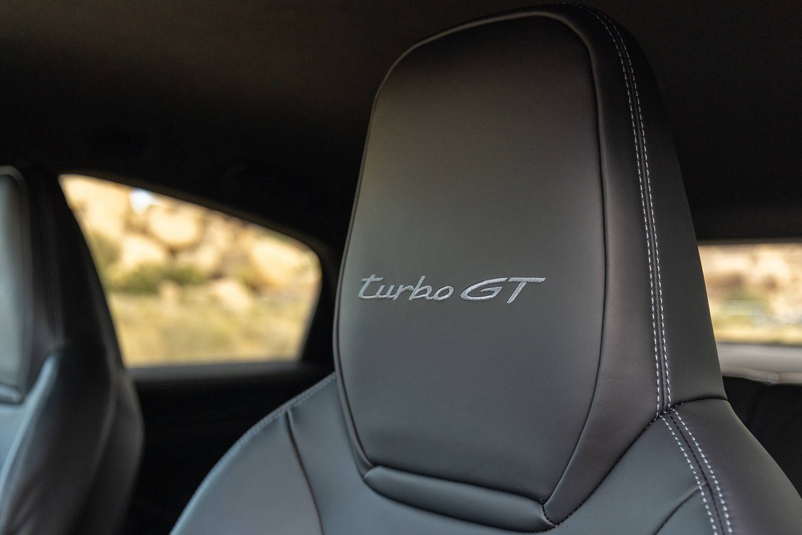 2024 Porsche Cayenne interior DETAIL