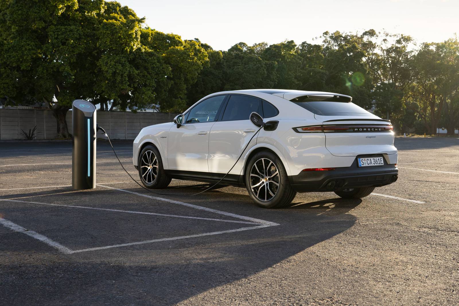 2025 Porsche Cayenne exterior LIFE1