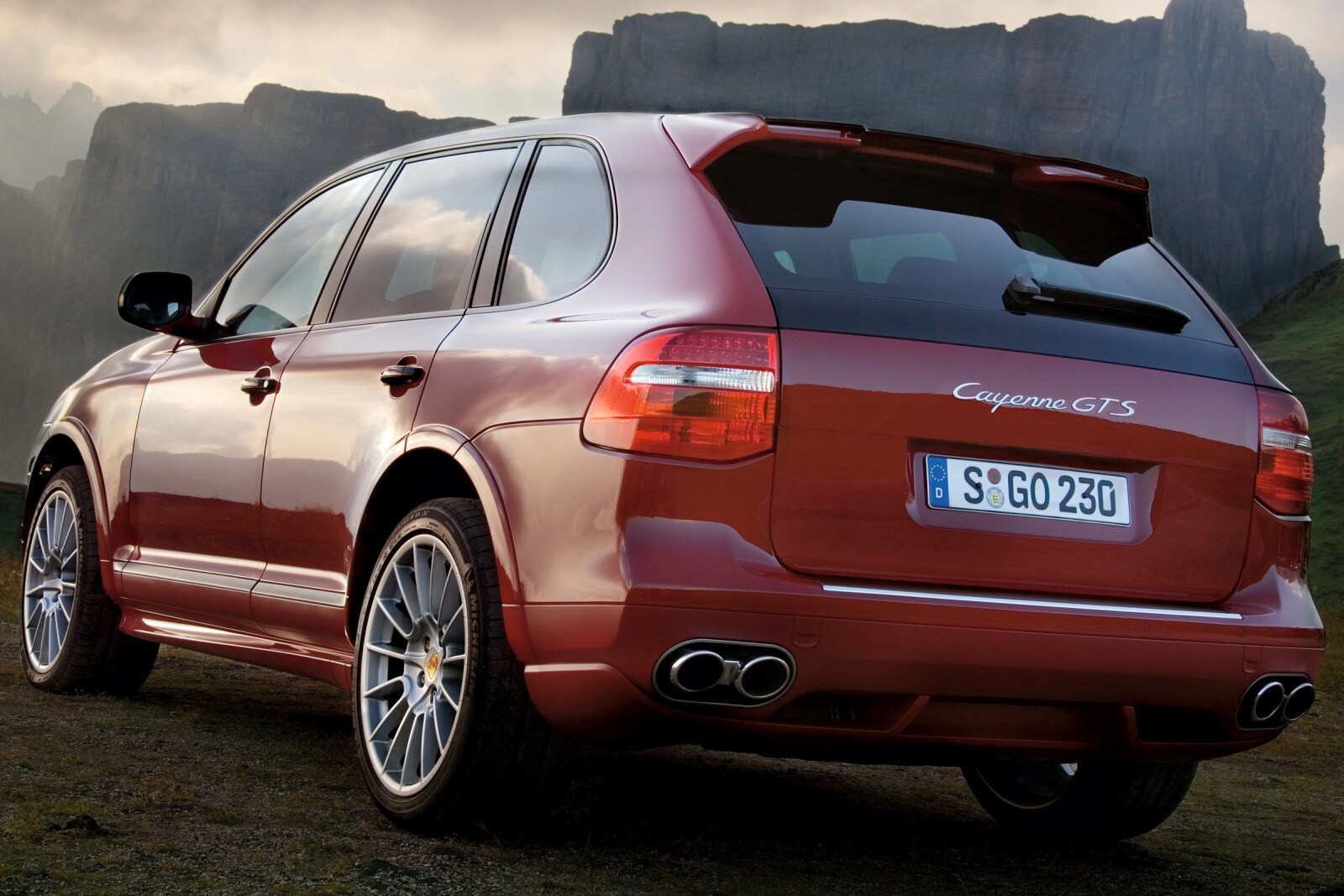 2010 Porsche Cayenne exterior FQ