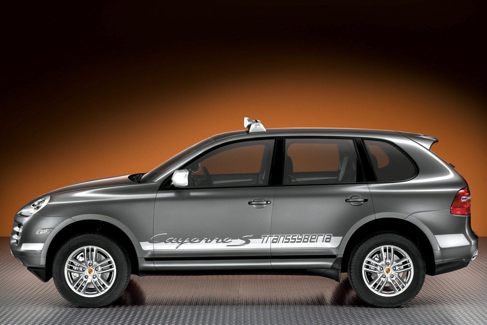 2010 Porsche Cayenne exterior FQ