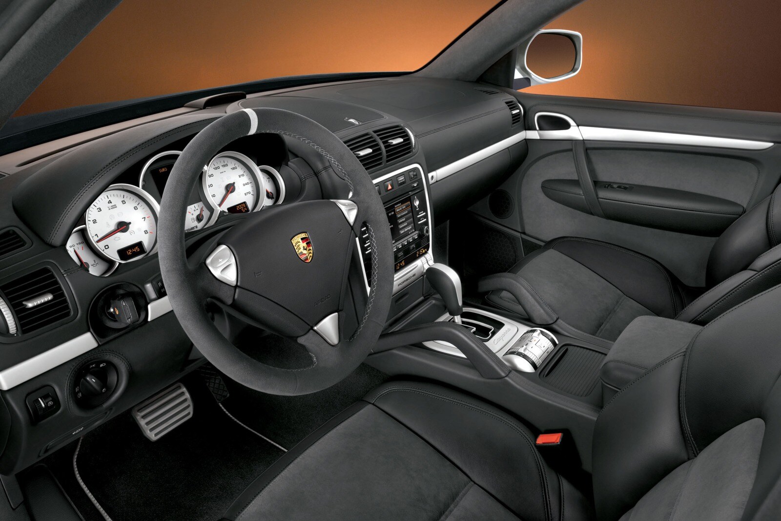2010 Porsche Cayenne interior I