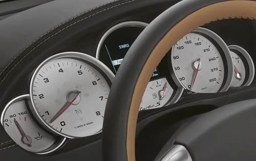 2010 Porsche Cayenne interior G