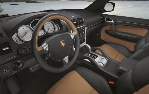 2010 Porsche Cayenne interior I