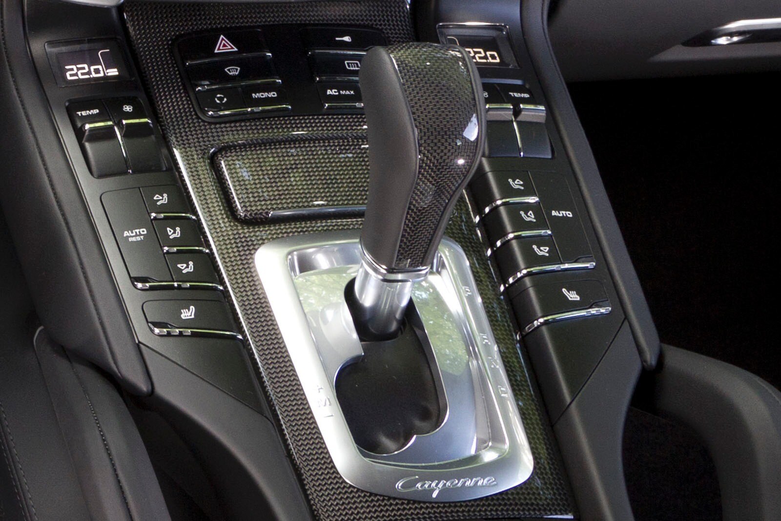 2013 Porsche Cayenne interior SHF