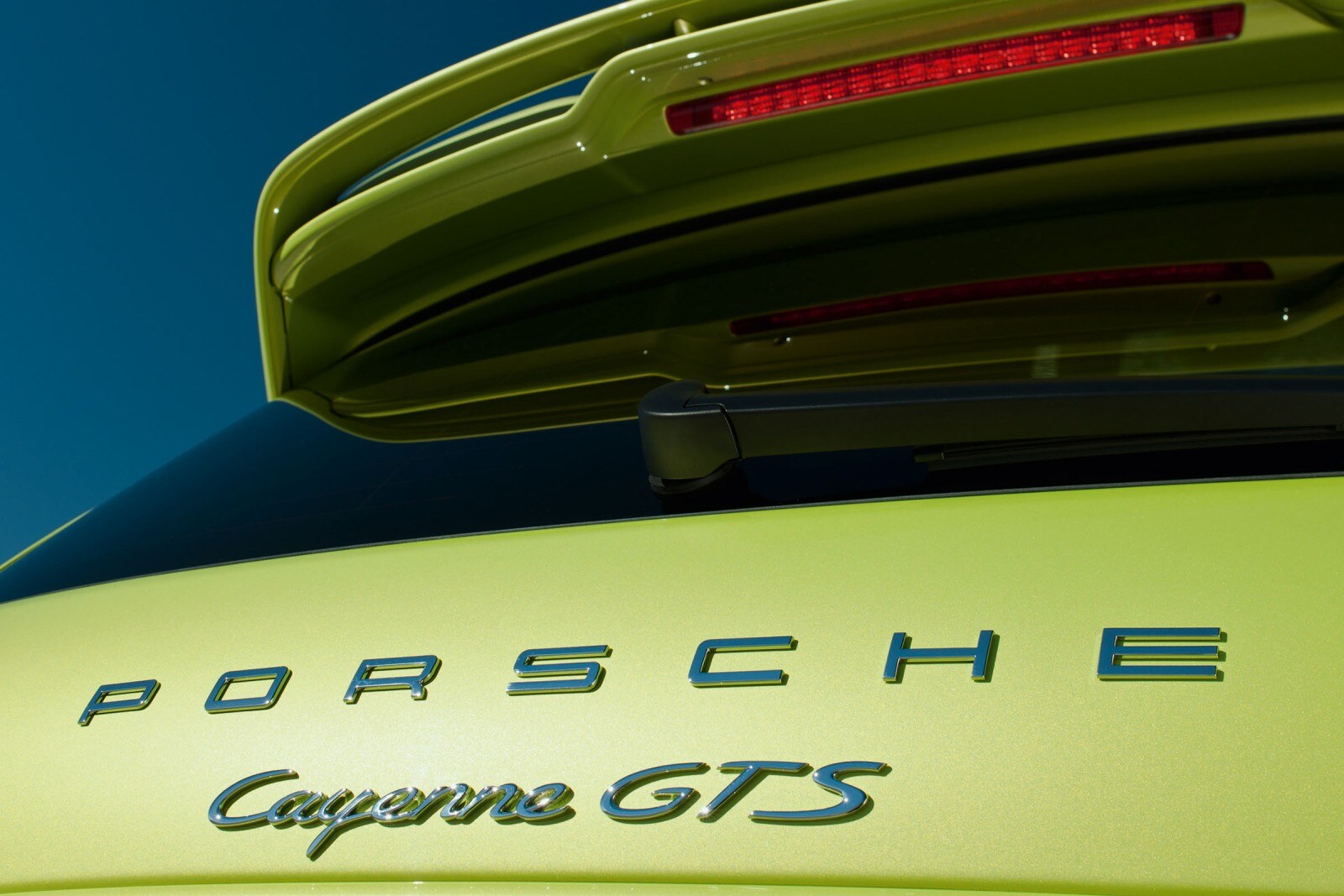 2013 Porsche Cayenne exterior RBDG