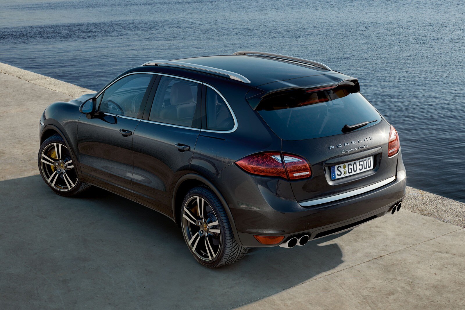 2014 Porsche Cayenne exterior RQ