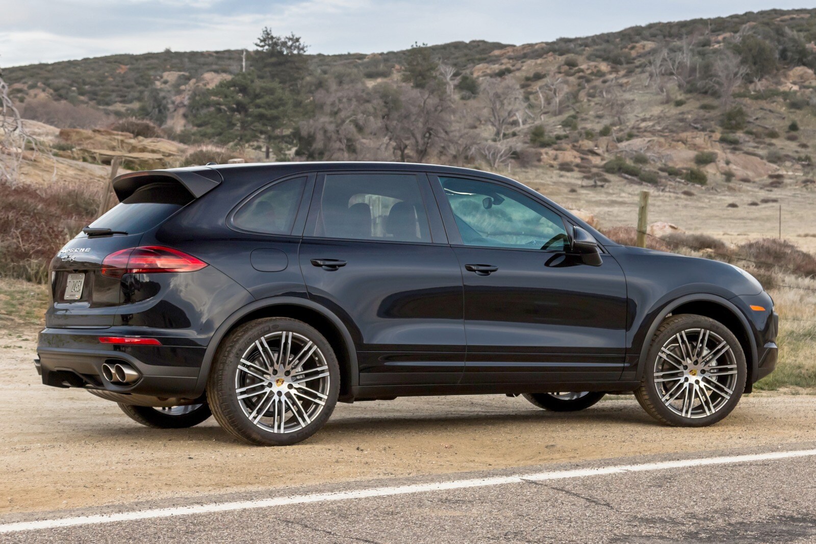 2016 Porsche Cayenne front safety EXM