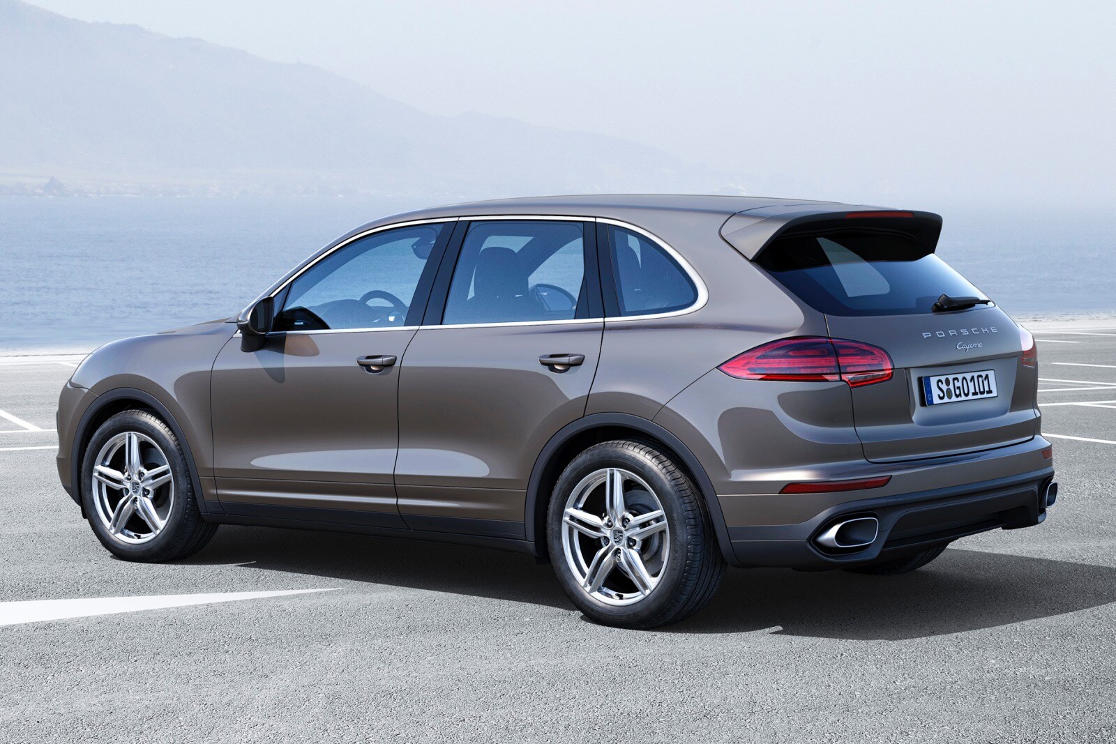 2017 Porsche Cayenne exterior FQ