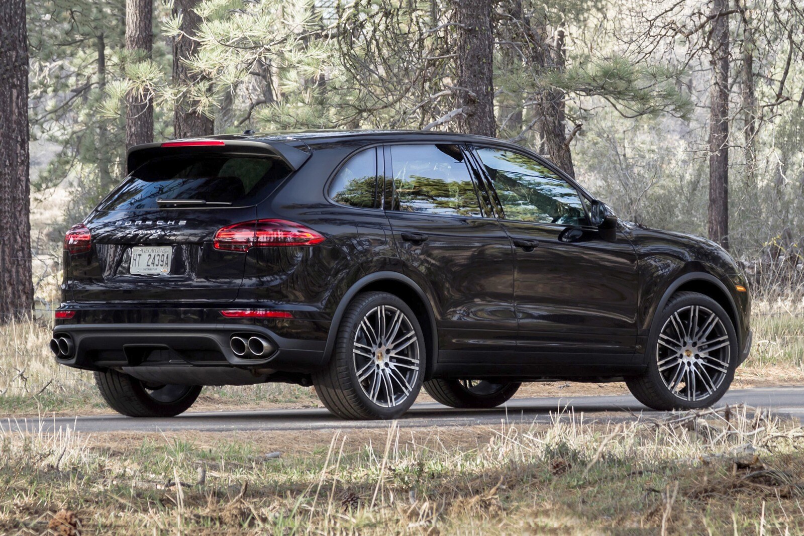 2018 Porsche Cayenne exterior FQ