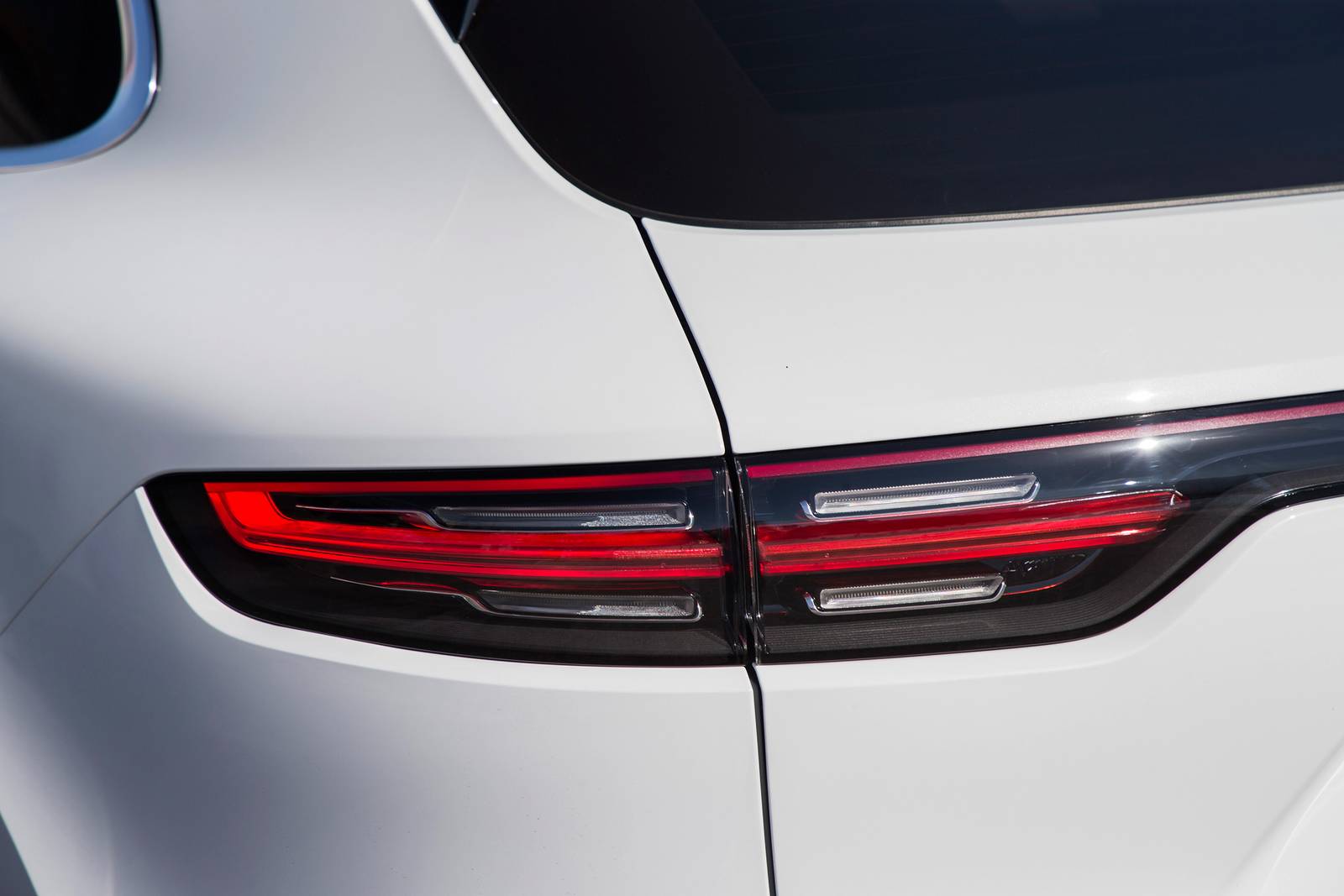 2020 Porsche Cayenne exterior EDETAIL