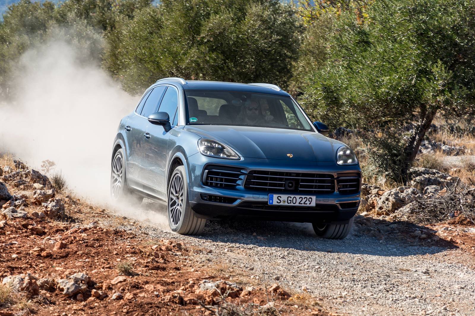 2020 Porsche Cayenne exterior LIFE1