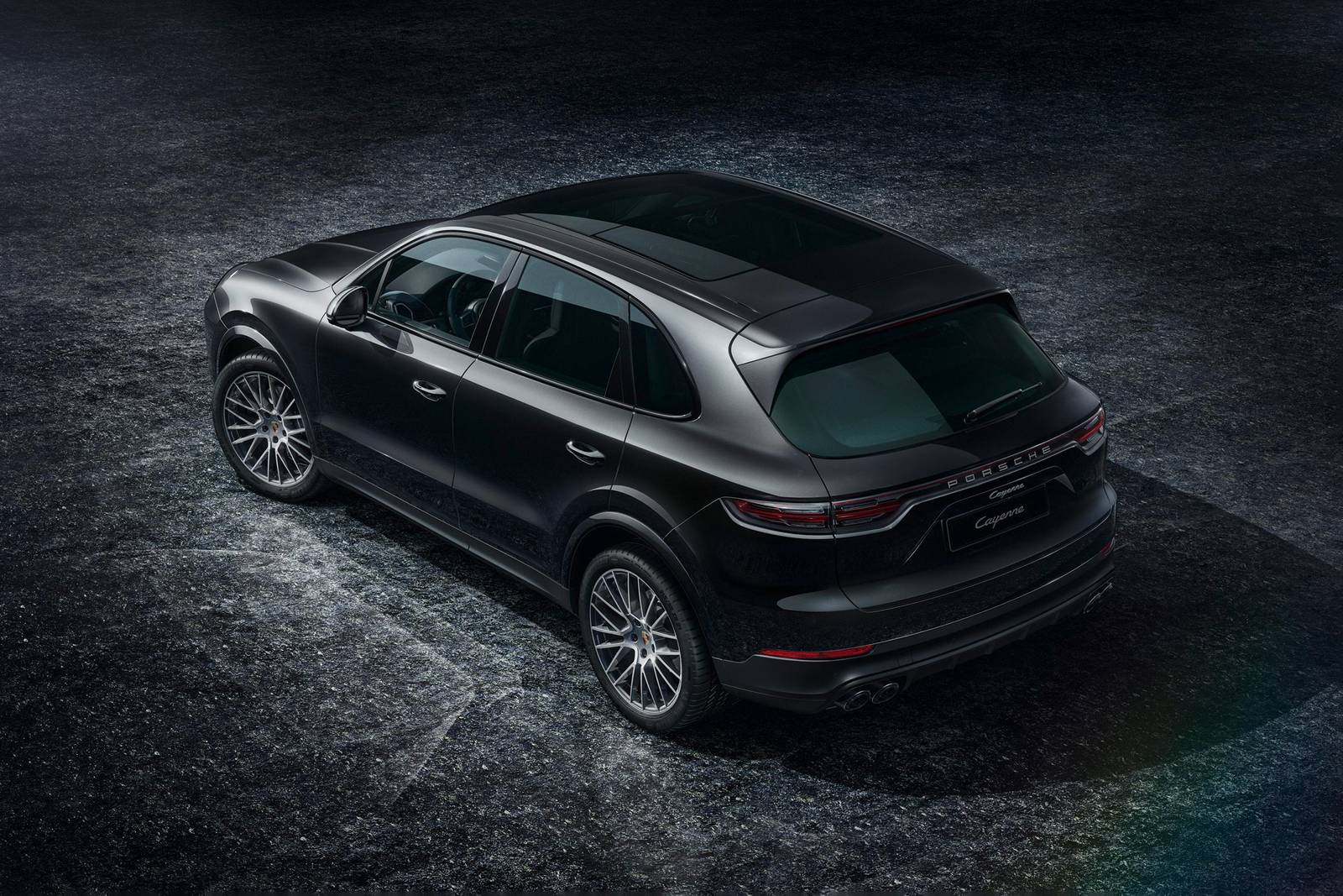 2022 Porsche Cayenne exterior FQ