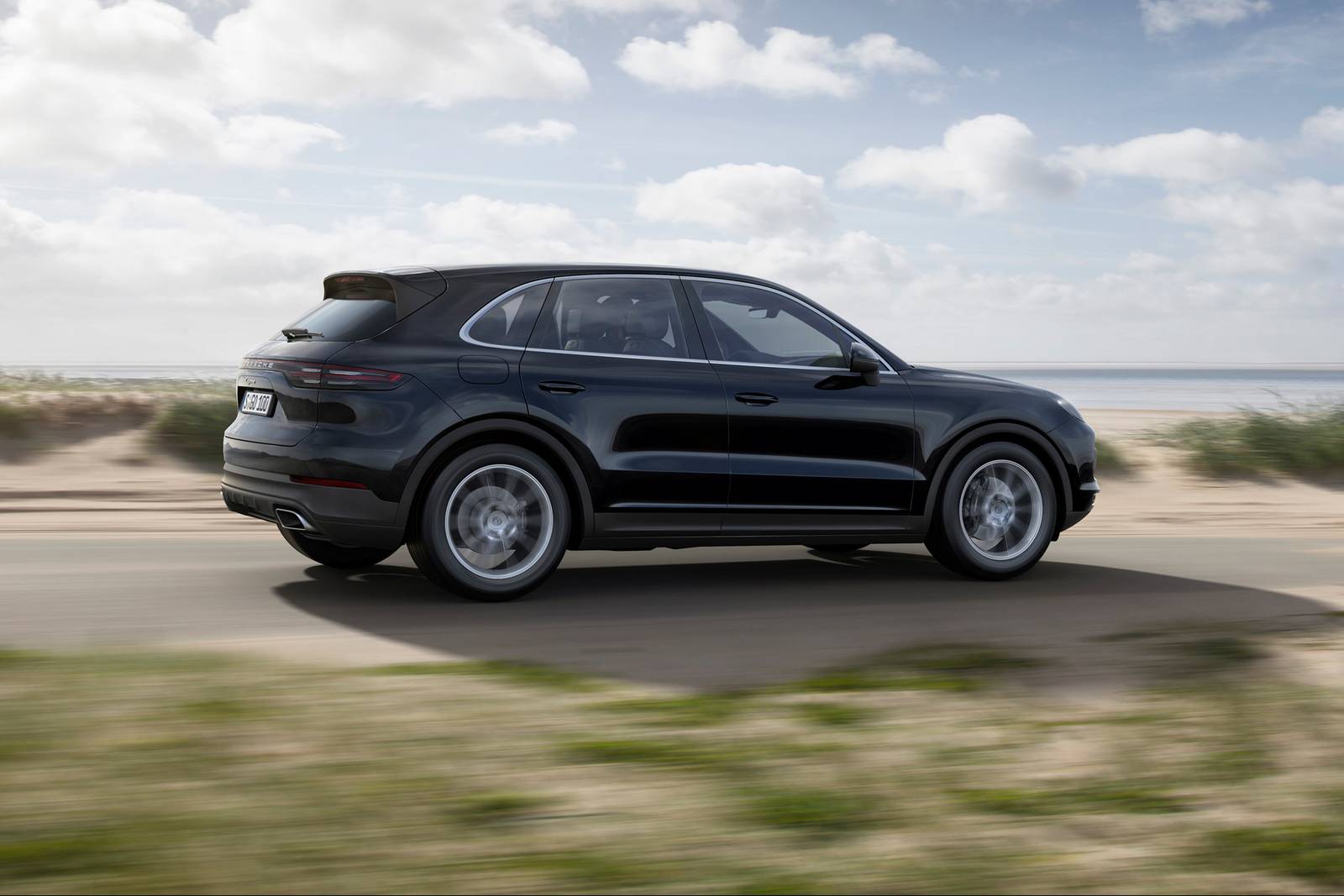 2023 Porsche Cayenne exterior LIFE1