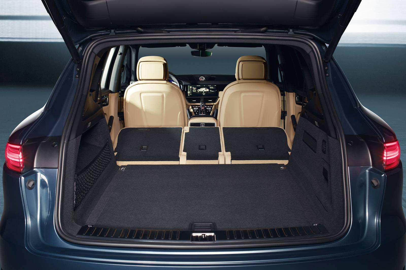 2023 Porsche Cayenne interior RSD