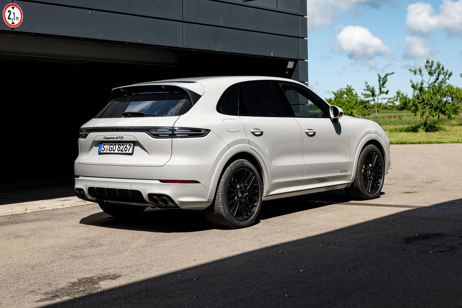 2023 Porsche Cayenne exterior F