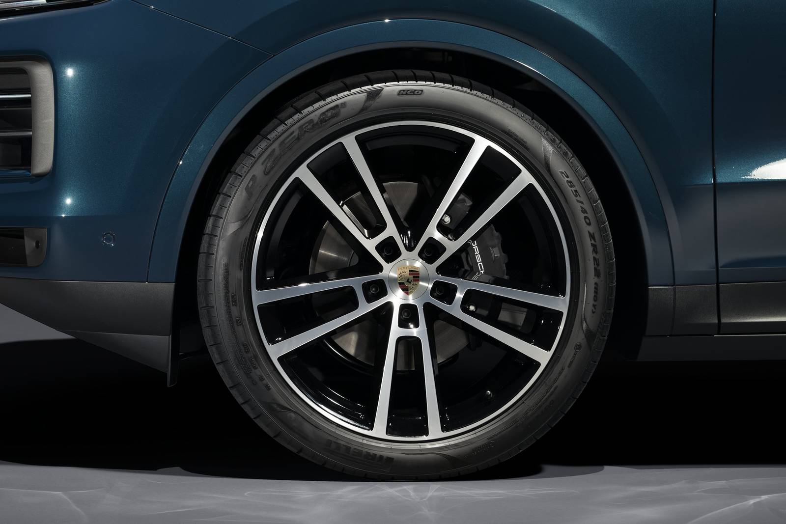 2024 Porsche Cayenne exterior W