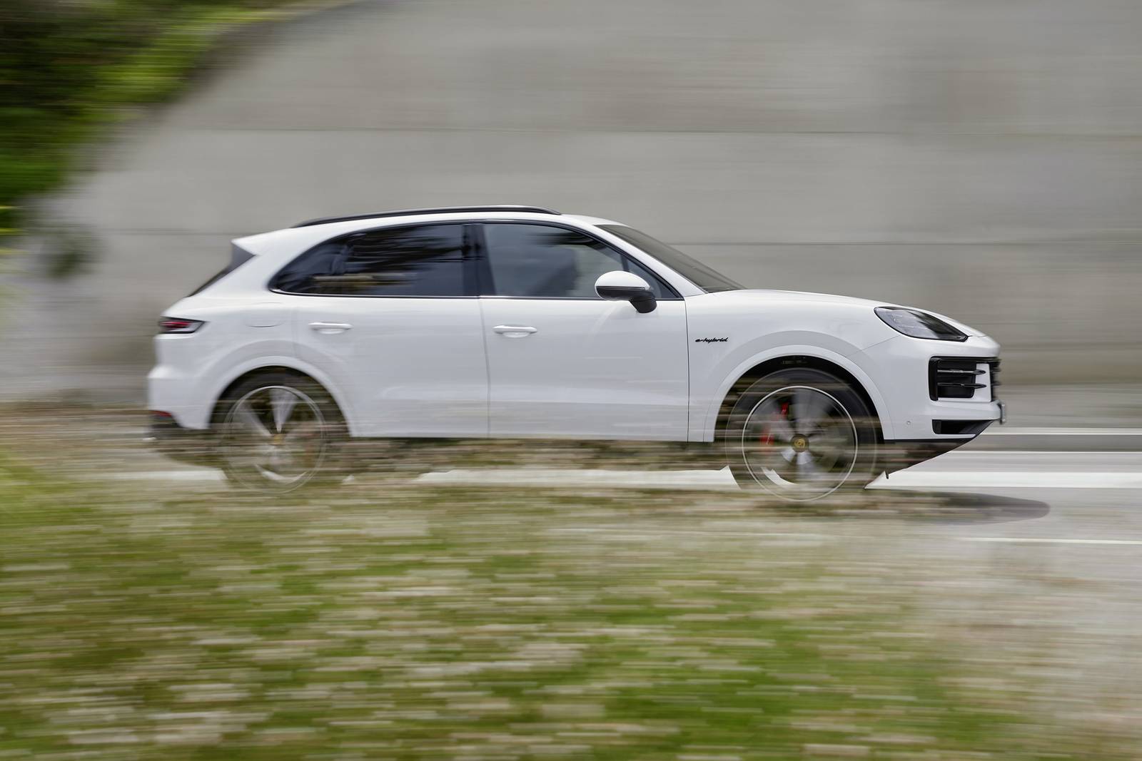 2024 Porsche Cayenne exterior S