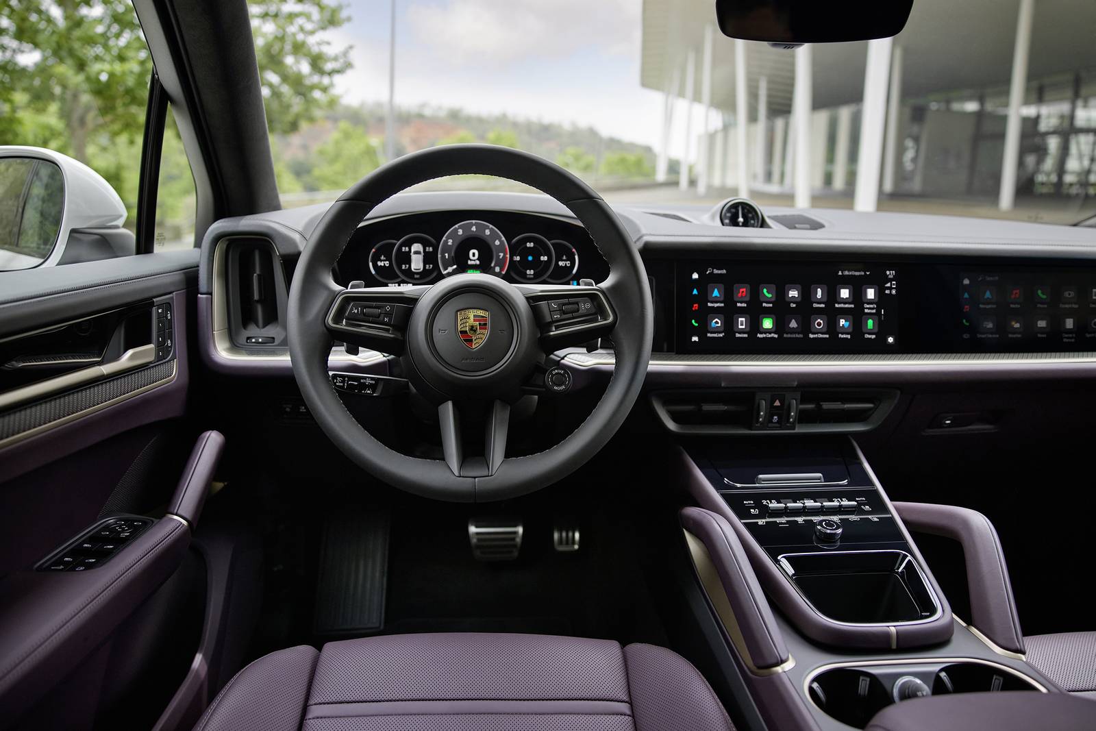 2024 Porsche Cayenne interior SWD