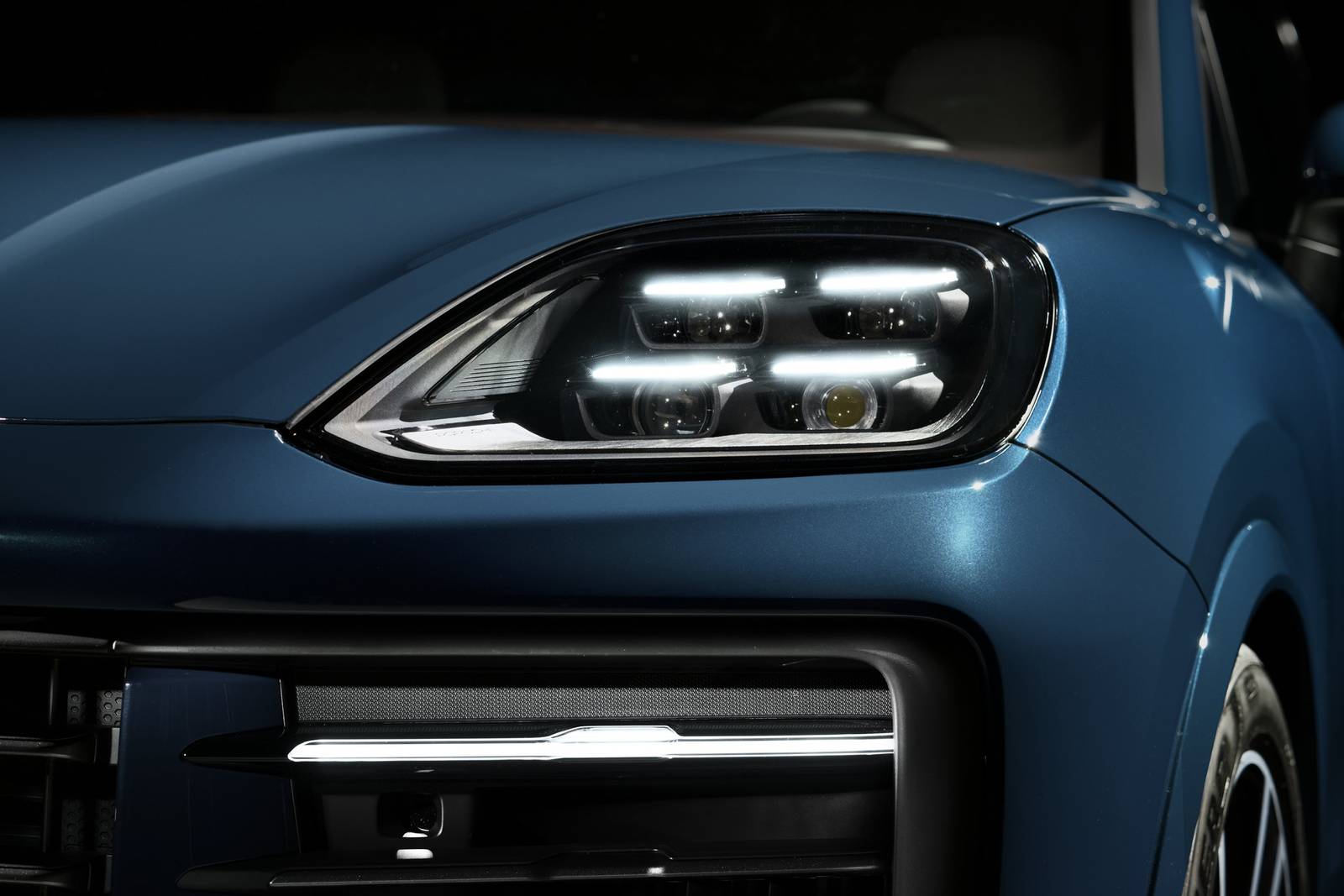 2025 Porsche Cayenne exterior EDETAIL