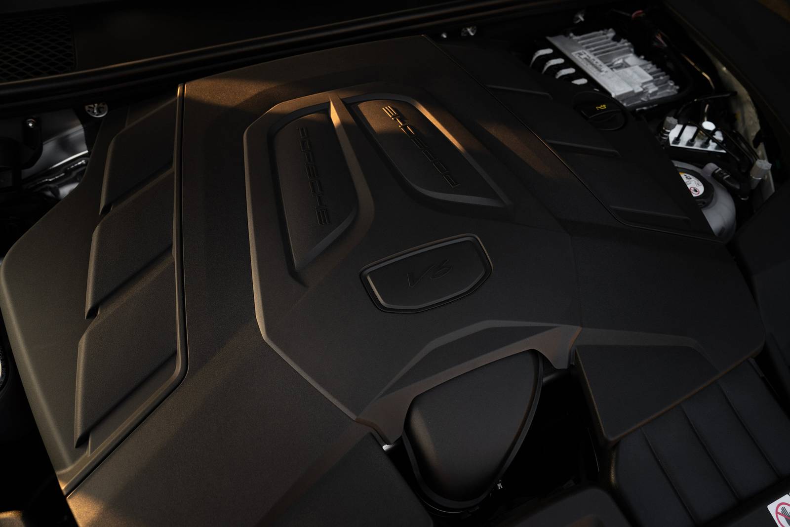 2025 Porsche Cayenne exterior E