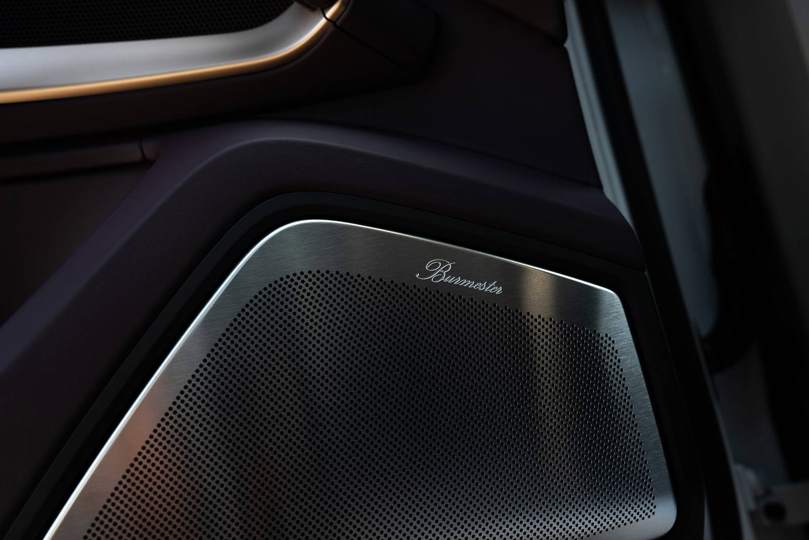 2025 Porsche Cayenne interior DETAIL