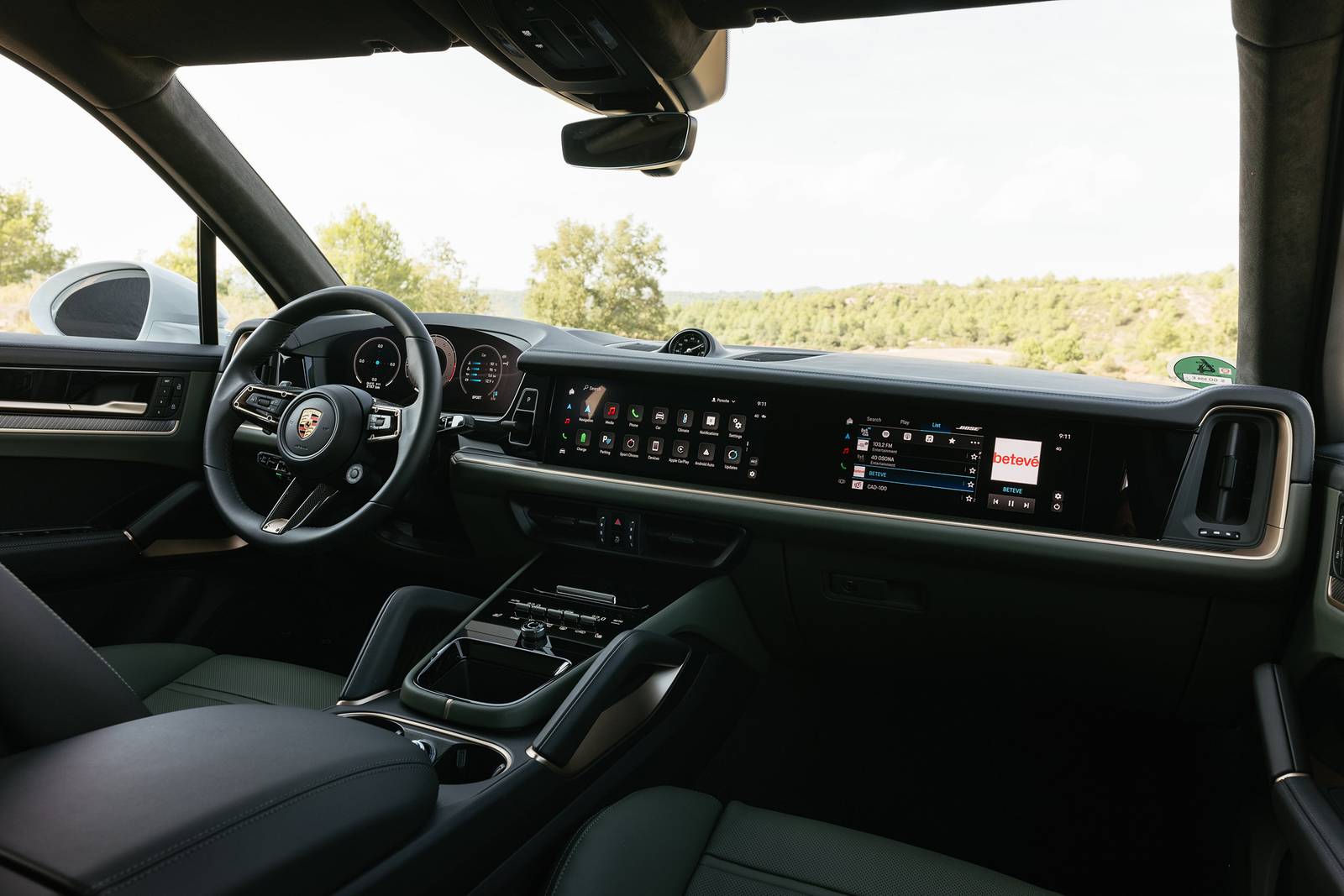 2025 Porsche Cayenne interior D
