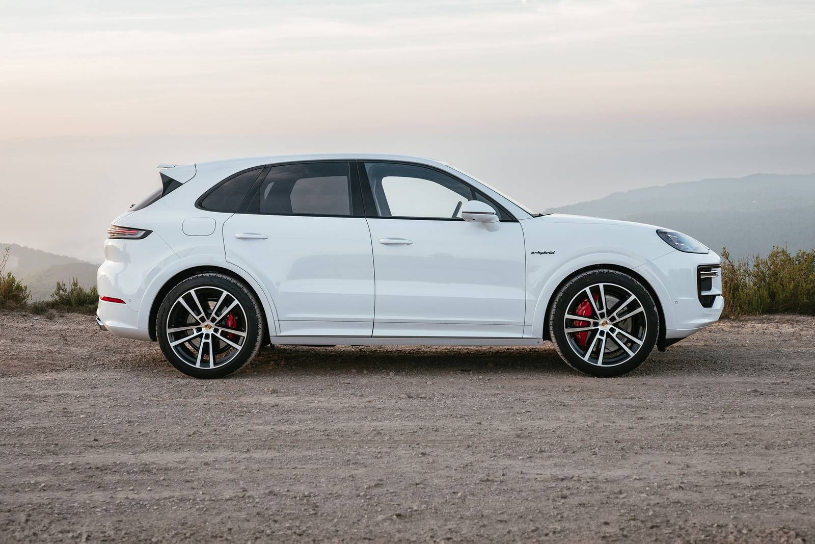 2025 Porsche Cayenne exterior S