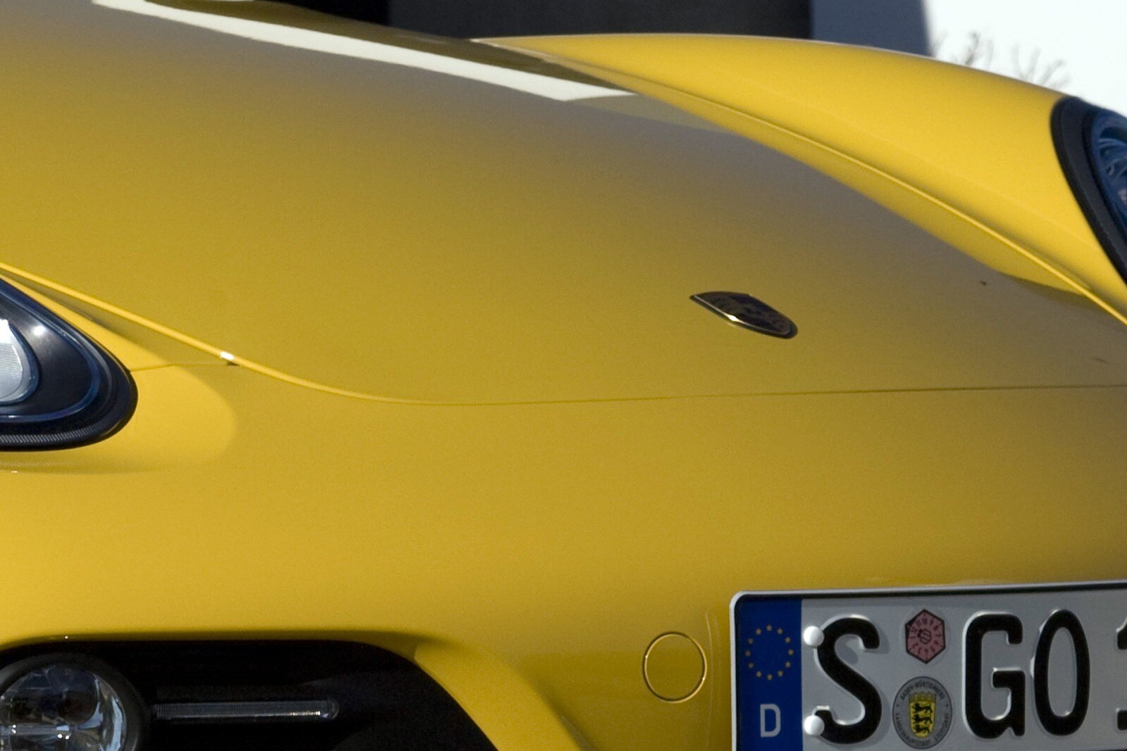 2010 Porsche Cayman — OEM photo 3
