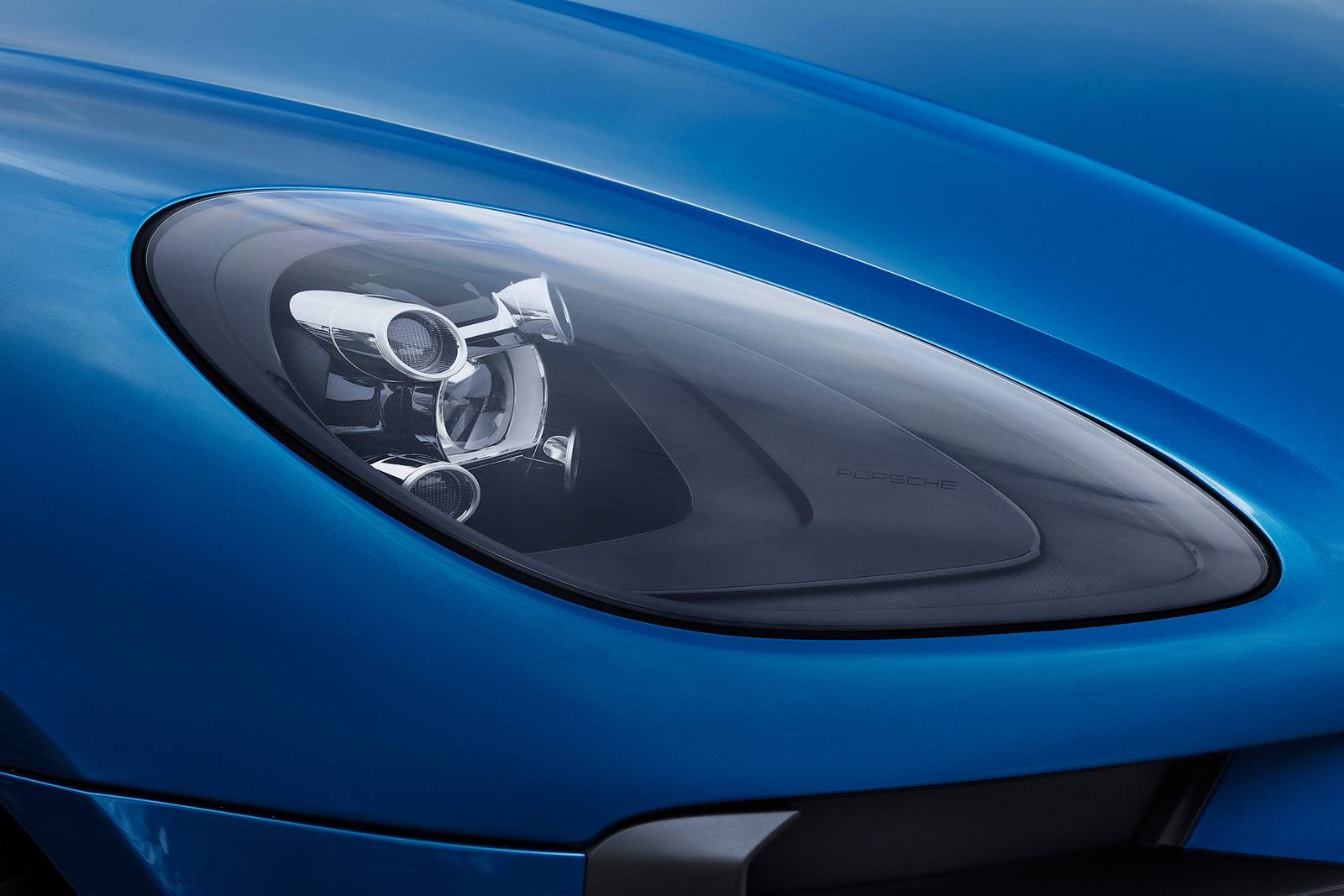 2020 Porsche Macan exterior EDETAIL