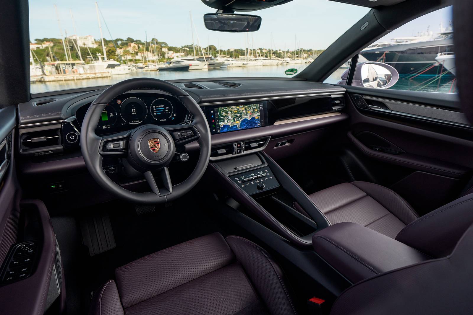 2025 Porsche Macan interior D