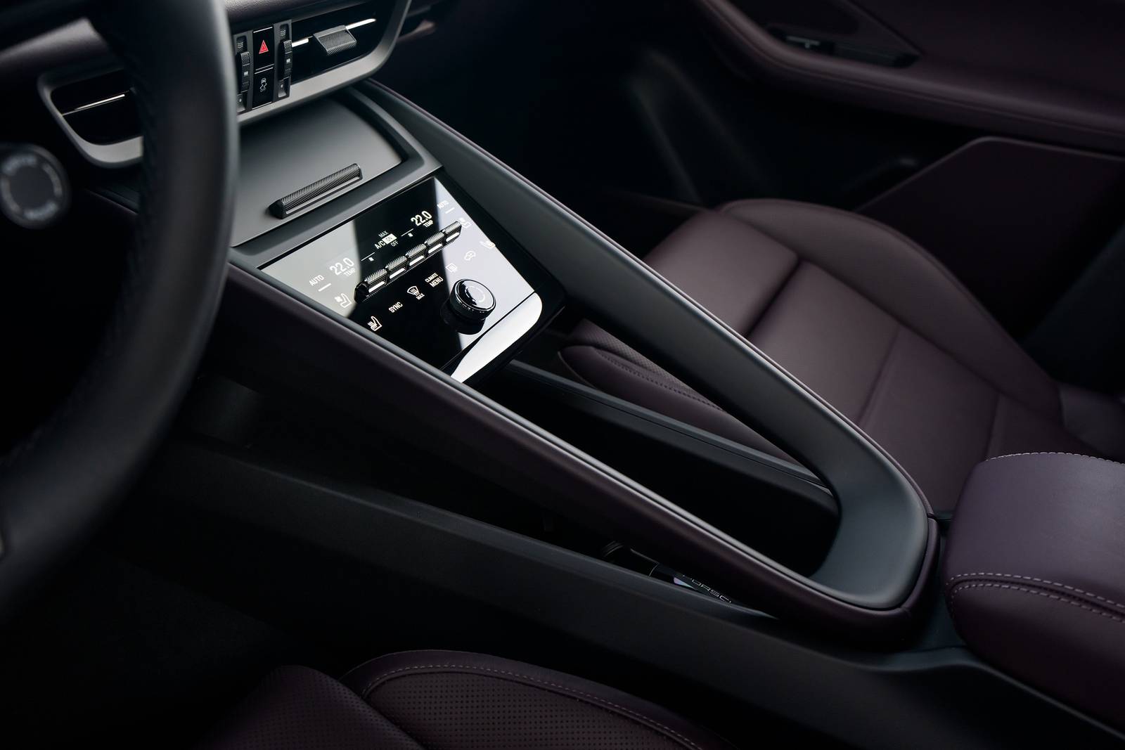 2025 Porsche Macan interior DETAIL