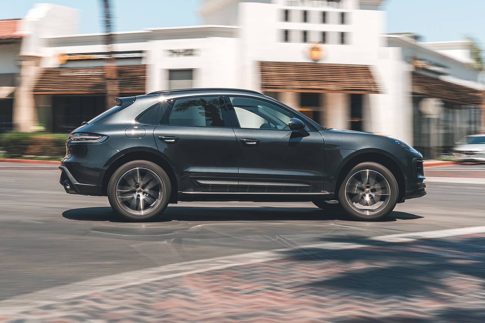 2025 Porsche Macan exterior S