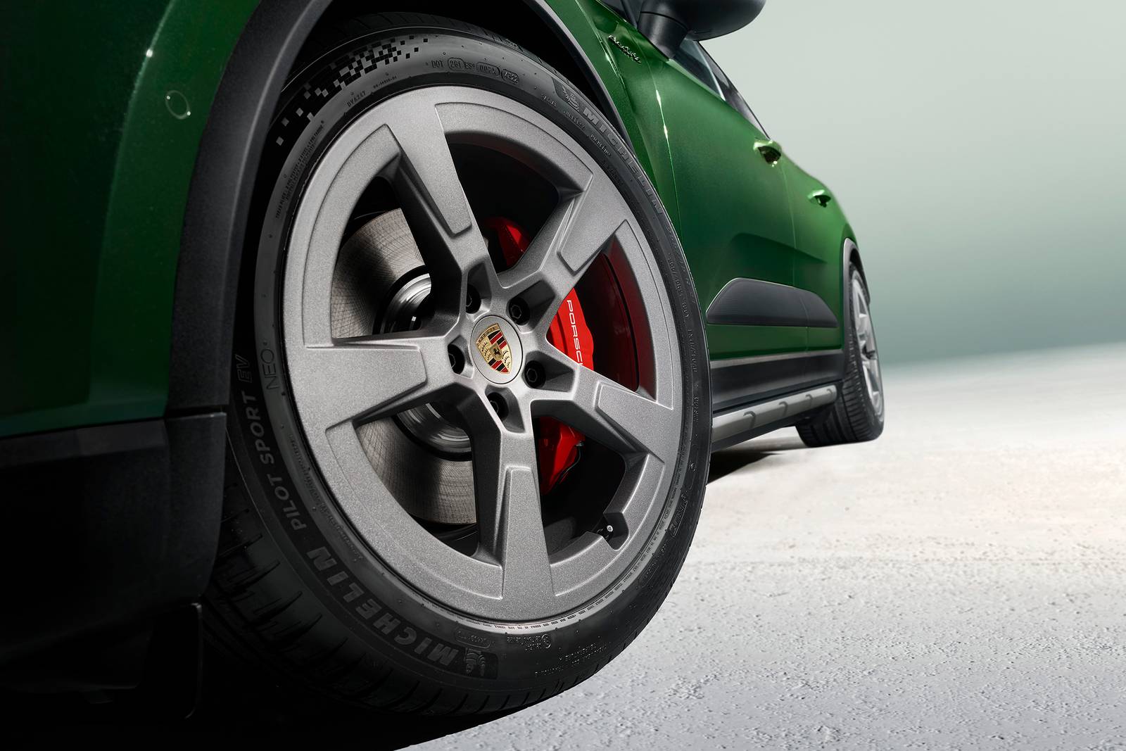 2025 Porsche Macan exterior W